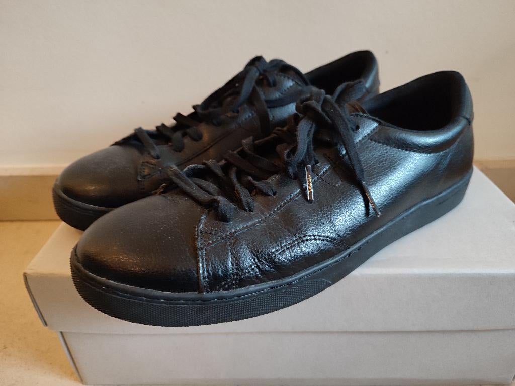 WEZC Off The Court PRO maat 45 in leer - Zo goed als nieuw, Ophalen, Zwart, Zo goed als nieuw, Sneakers