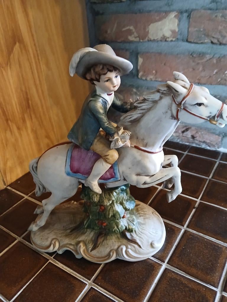 prachtig beeld in biscuit, Verzamelen, Ophalen of Verzenden, Nieuw, Dier