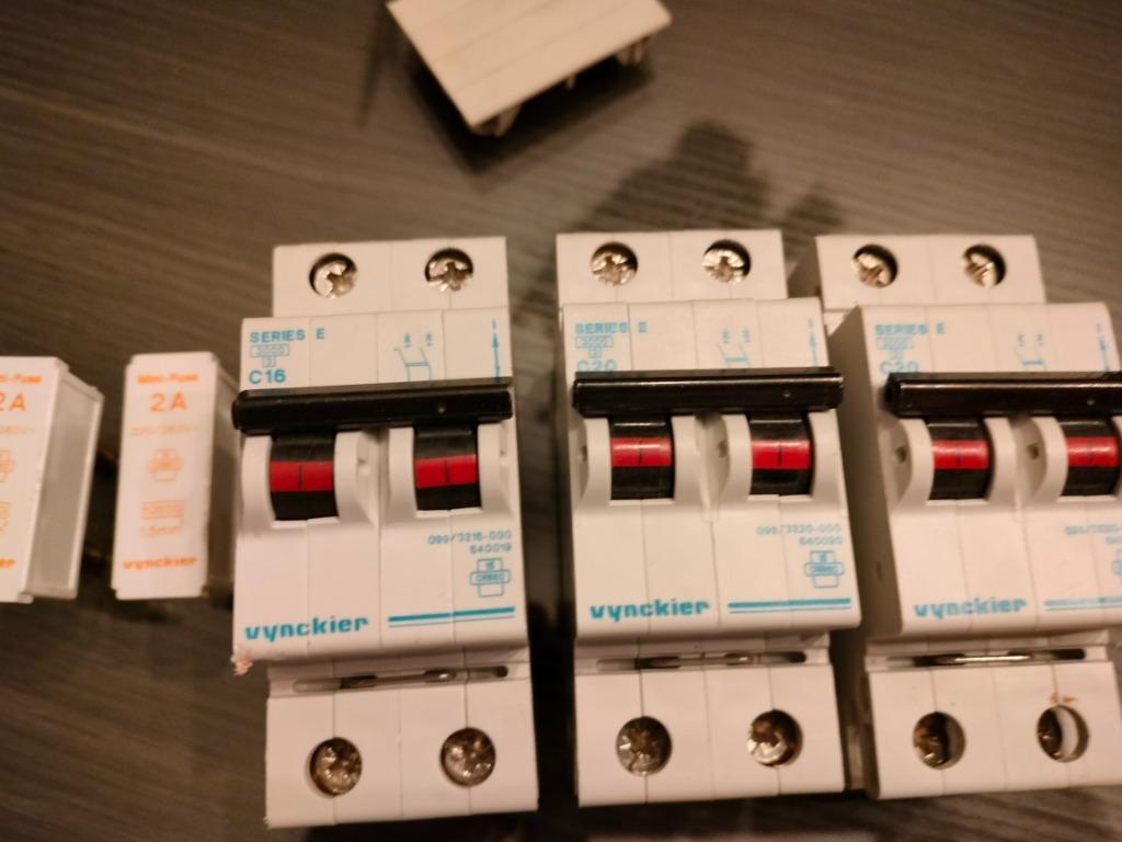 Vynckier zekeringen C16, Doe-het-zelf en Bouw, Ophalen, Gebruikt