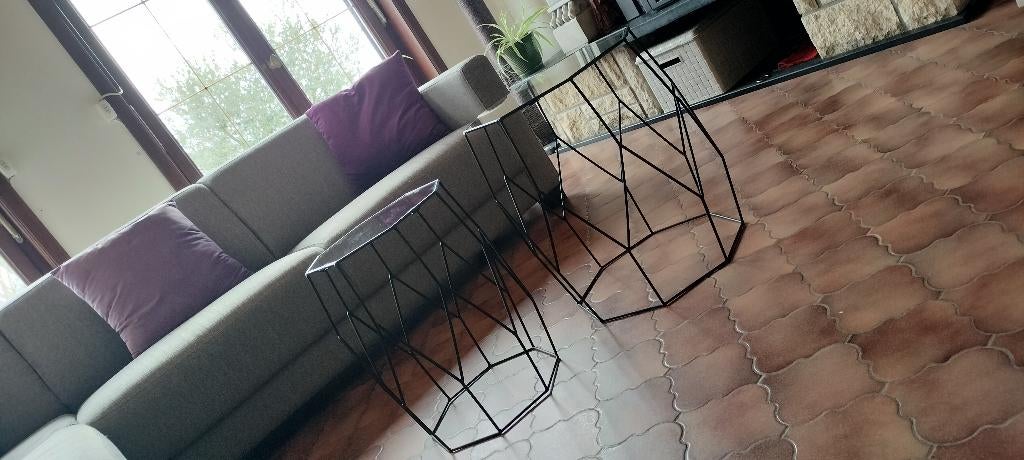 2 metalen bijzet-/salontafeltjes met glazen bladset, Huis en Inrichting, Tijdloos design, Gebruikt, Rond, Glas