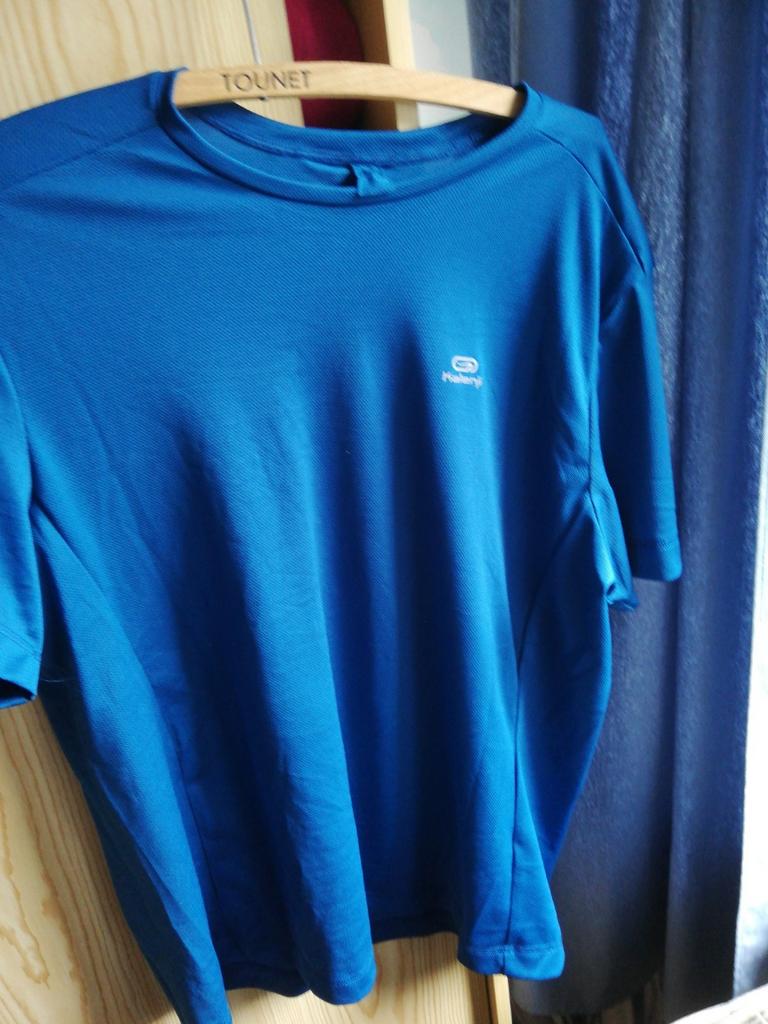 T-shirt homme Kalenji. Decathlon. Bleu. Taille XL. Neuf., Enlèvement ou Envoi, Comme neuf, Bleu
