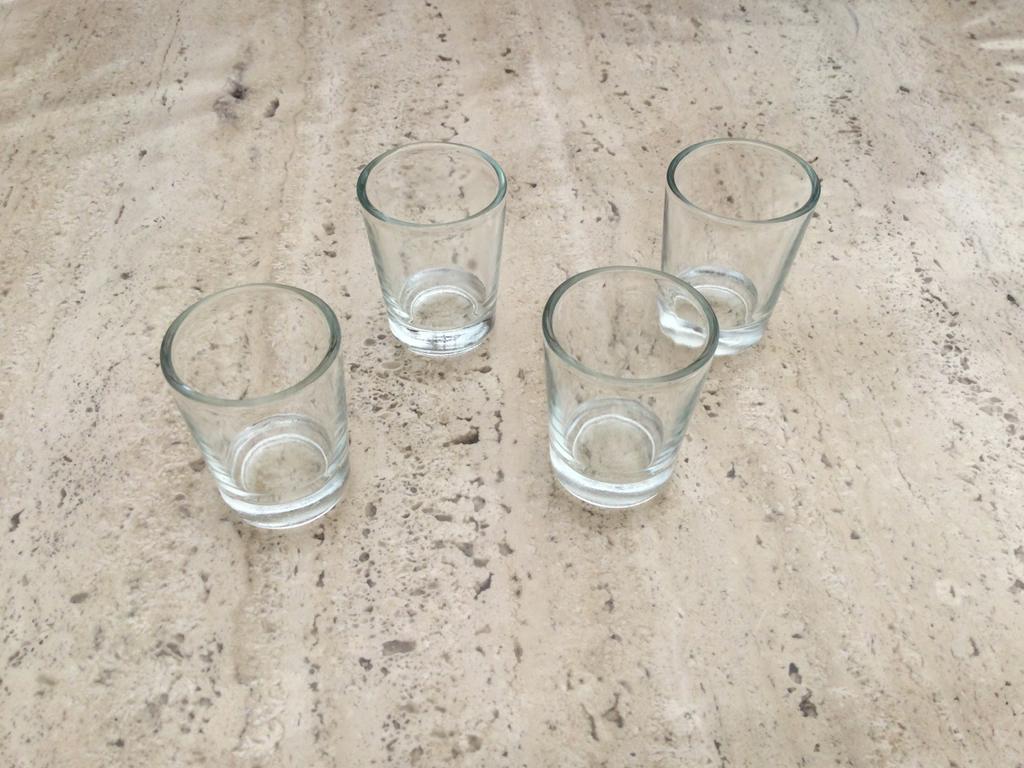 4 kleine glaasjes - shot glaasjes, Ophalen of Verzenden, Gebruikt