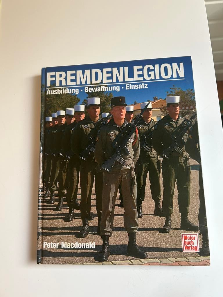 Boek Vreemdelingen Legioen, Ophalen of Verzenden