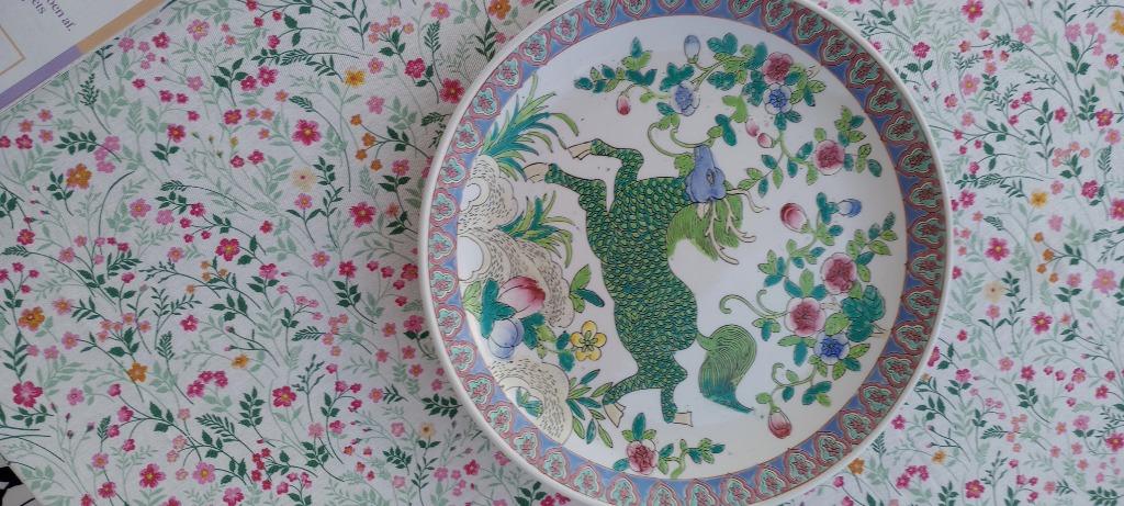 antiek Chinees porseleinen bord met dierenmotief, Antiek en Kunst, Antiek | Porselein, Ophalen of Verzenden