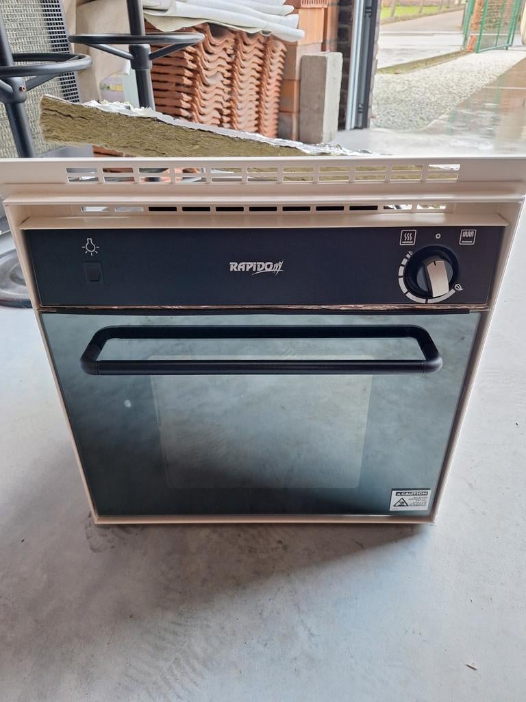Originele oven van Rapido, Caravanes & Camping, Camping-car Accessoires, Enlèvement