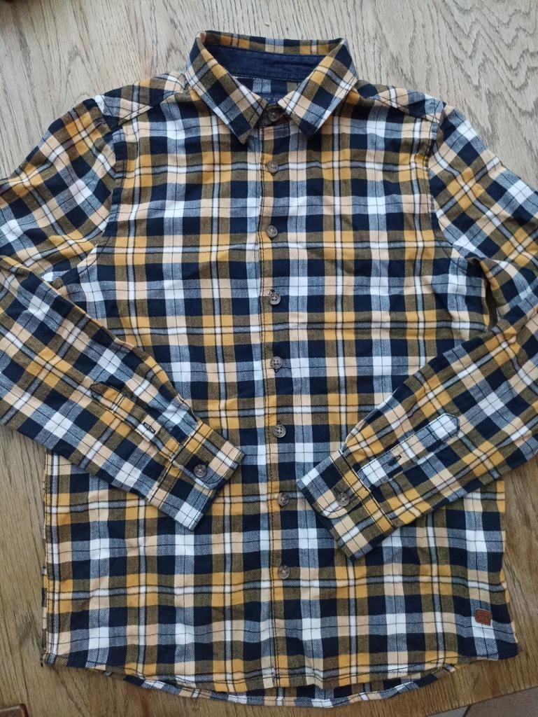Chemise C&A carreaux bleu marine et noir taille 146, Enfants & Bébés, Garçon, C&A, Enlèvement ou Envoi, Chemise ou À manches longues