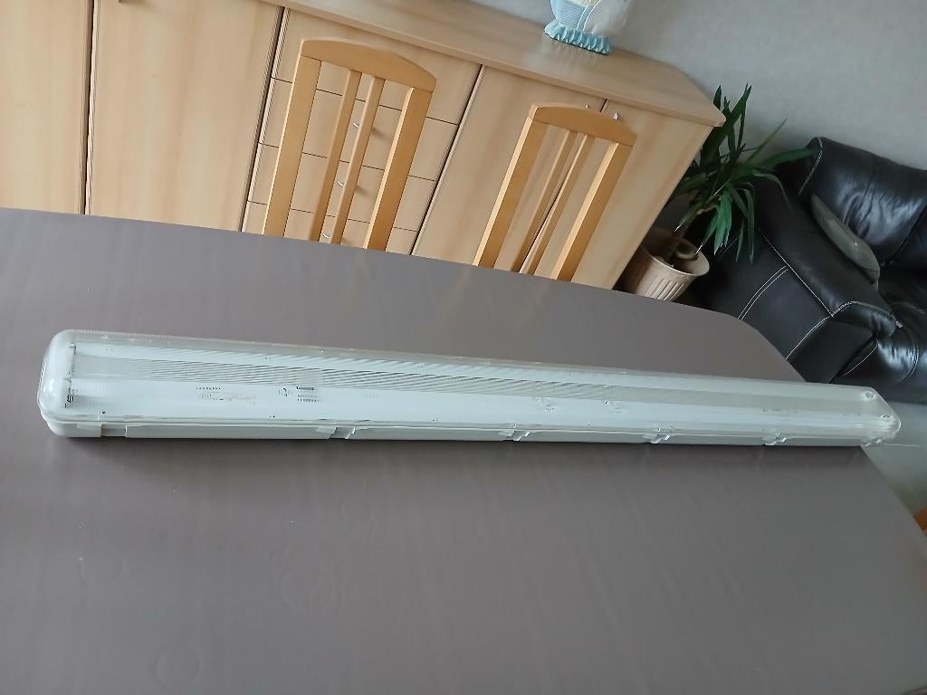 Armature TL 2 x 58W Sylvania (NEUVE), Bricolage & Construction, Enlèvement, Neuf, 50 à 200 watts, Armature