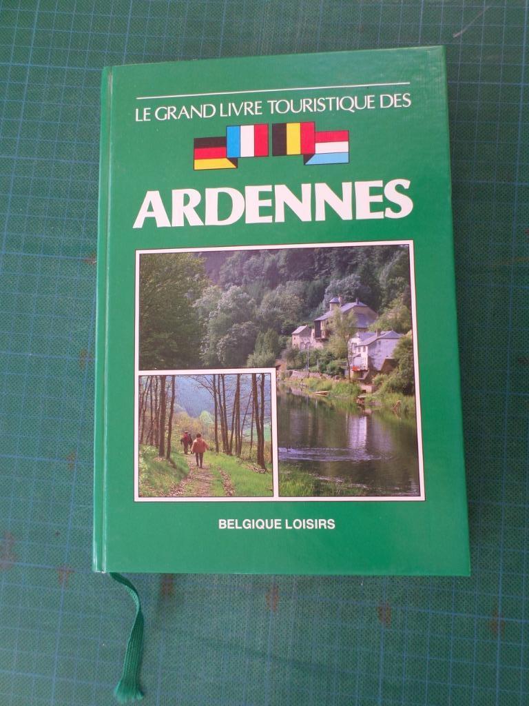 Le gd livre touristique des Ardennes (Julien Van Remoortere), Guide ou Livre de voyage, Autres marques, Enlèvement ou Envoi, Comme neuf