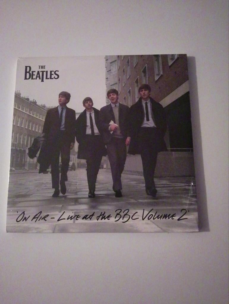 The Beatles - On Air - Live at the BBC - Volume 2 ( 3 Lp's), Ophalen of Verzenden, Nieuw in verpakking