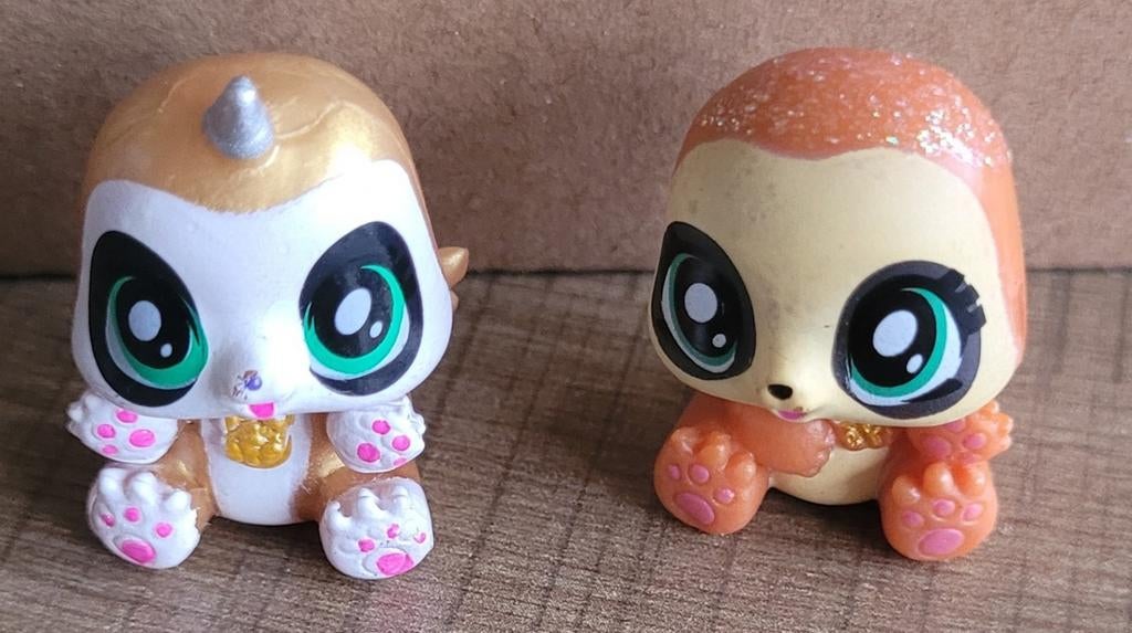 2 verzamelfiguurtjes: Best Furry Friends, Enlèvement ou Envoi, Comme neuf