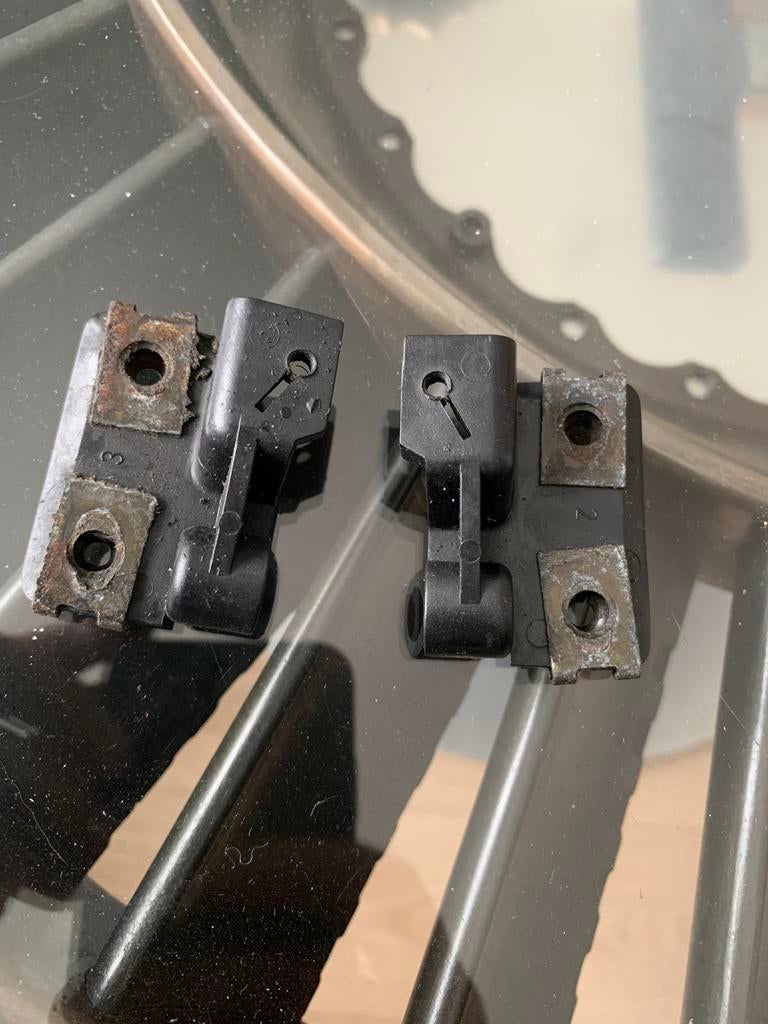 Fixation support antibrouillards bmw e23 e24 e28, Autos : Pièces & Accessoires, Éclairage, Enlèvement ou Envoi, BMW