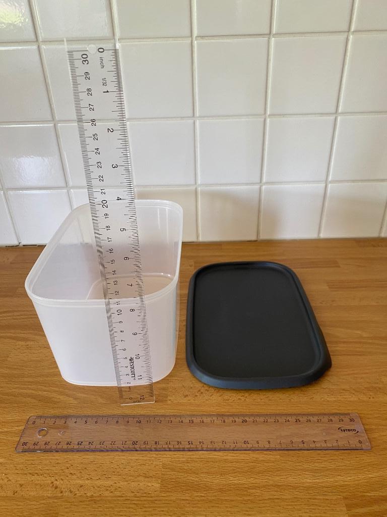 Tupperware One Touch 2,8 L zwart deksel, Huis en Inrichting, Ophalen, Zo goed als nieuw, Bus of Trommel
