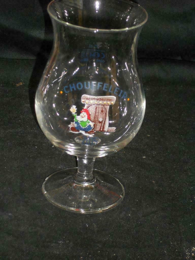 Bierglas.Mac Chouffe.La Chouffe.Chouffeleir 2015 .D 142, Enlèvement ou Envoi, Comme neuf, Verre ou Verres, Autres marques