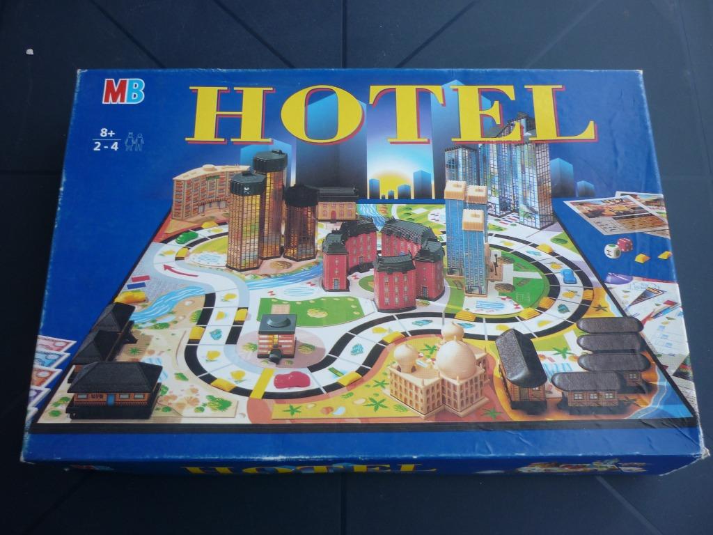 Jeu de société - Hotel boite bleu, Hobby & Loisirs créatifs, Trois ou quatre joueurs, Enlèvement ou Envoi, Utilisé