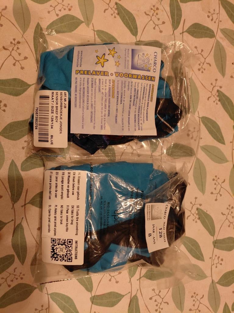 2 Caleçons Uriflex taille 128 (7-8ans), Enlèvement