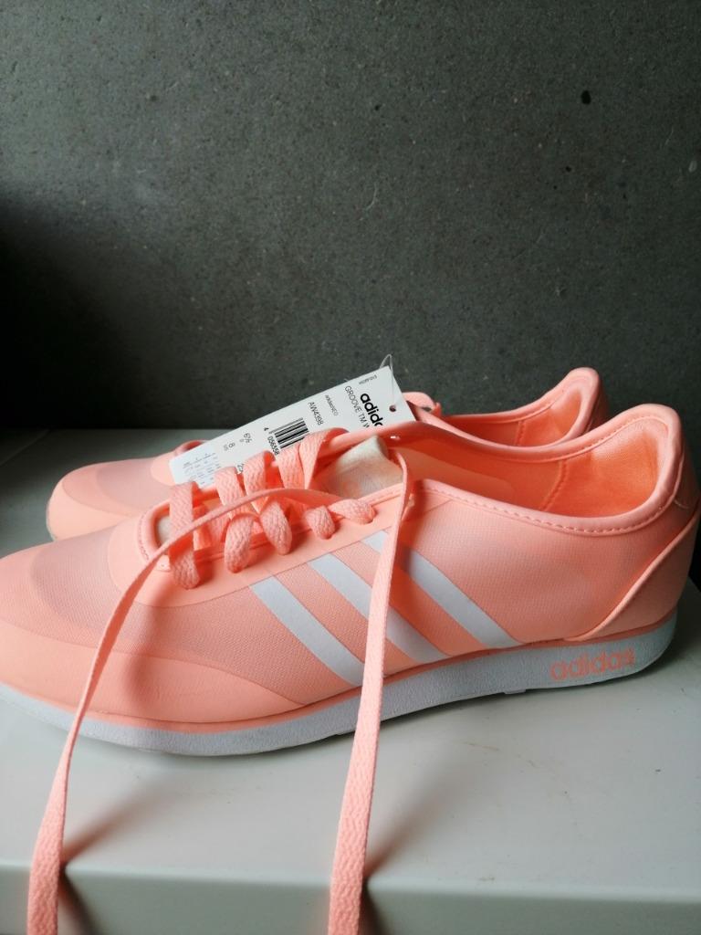 sneakers adidas groove maat 40 nieuw, Sports & Fitness, Course, Jogging & Athlétisme, Enlèvement ou Envoi, Comme neuf, Vêtements