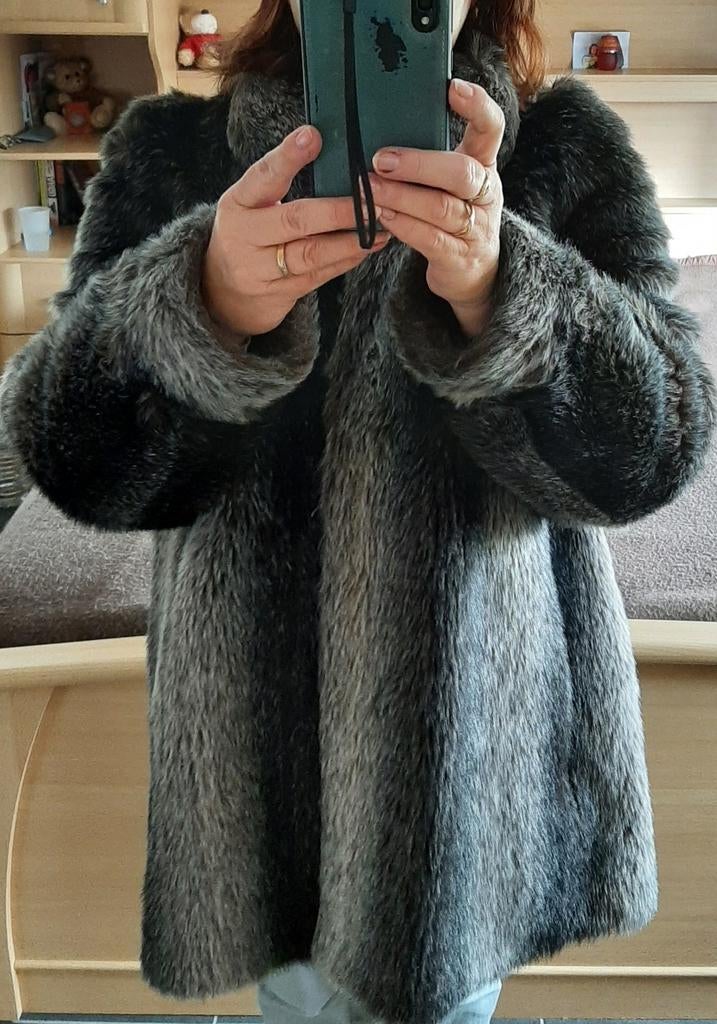 3/4 pelsen mantel (Geen echte pels), Kleding | Dames, Ophalen, Maat 42/44 (L)