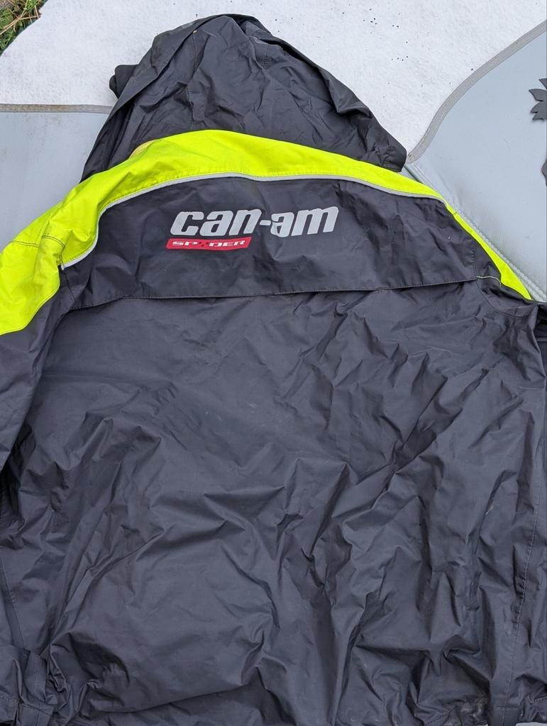 JASJE CAN AM SPYDER MAAT M MET INGEBOUWDE AFZUIGKAP., Motoren, Ophalen of Verzenden