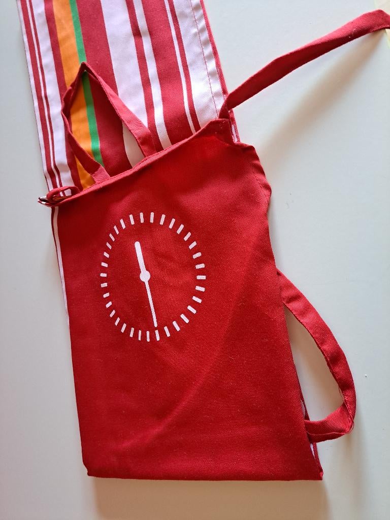 Tupperware™ « Tablier Eco » rouge et blanc, Maison & Meubles, Cuisine | Linge de cuisine, Envoi, Comme neuf, Rouge, Tablier