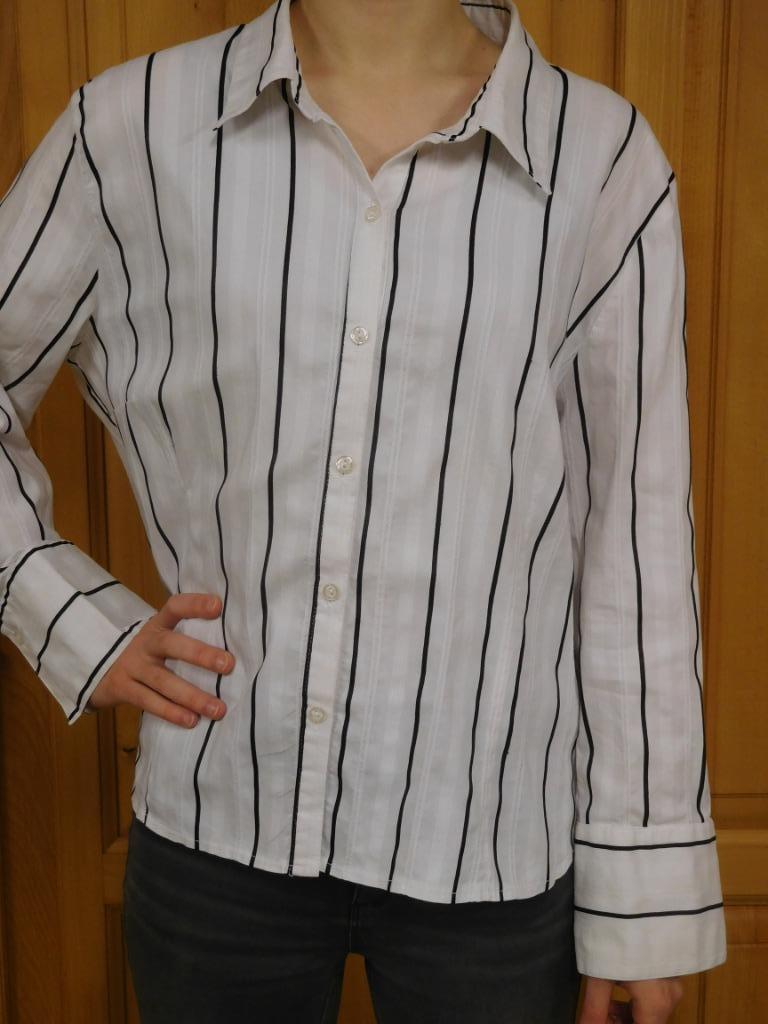 Wit overhemd met zwarte strepen en patronen in Blanc D'Auvry, Kleding | Dames, Wit, Maat 46/48 (XL) of groter, Ophalen of Verzenden