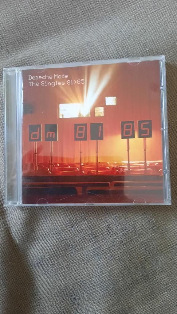 CD DEPECHE MODE The singles 81-85 (1985/1998), Ophalen of Verzenden, Zo goed als nieuw
