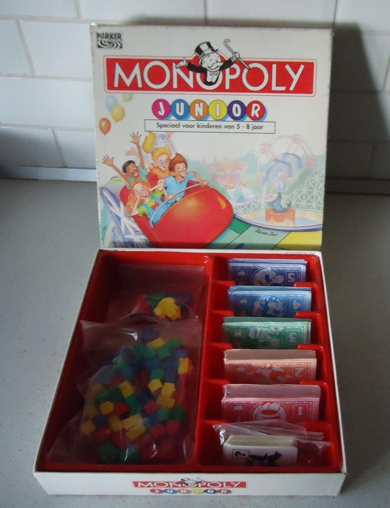 Vintage "Monopoly Junior" van Parker Prima staat., Vijf spelers of meer, Ophalen of Verzenden, Zo goed als nieuw, Parker