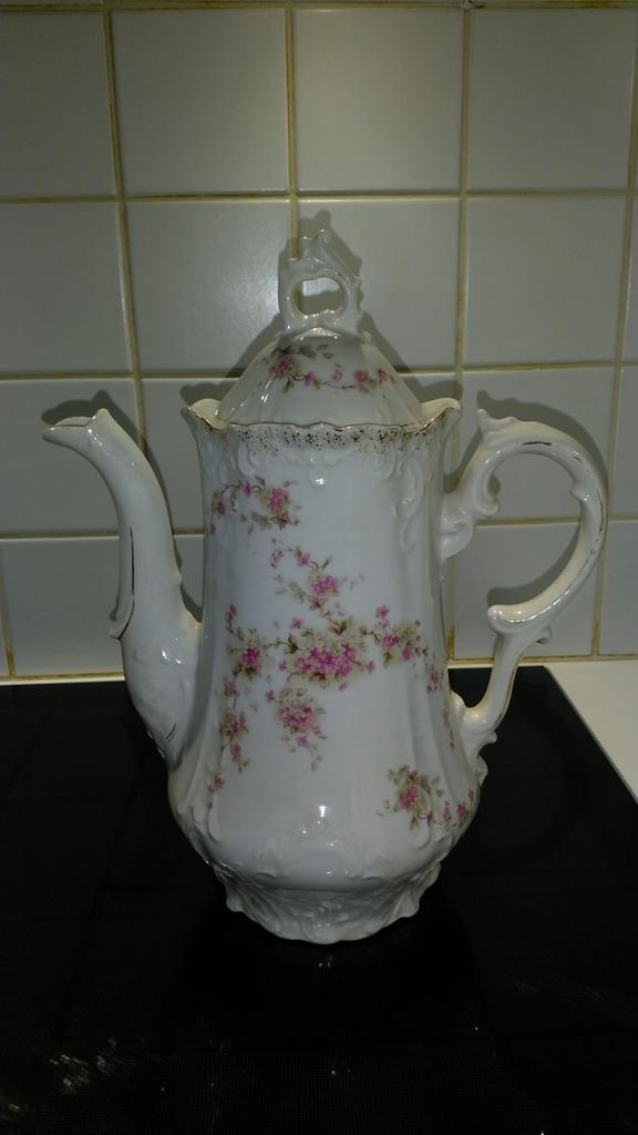 Oud koffie en thee servies, Ophalen
