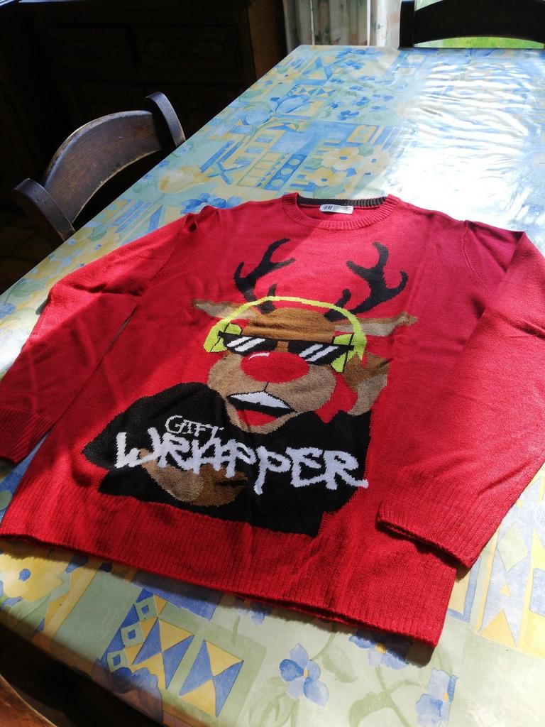 Pull de Noël garçon H&M. Taille 10-12 ans., Enlèvement ou Envoi, Comme neuf, Garçon