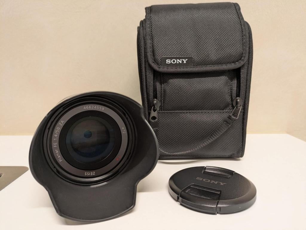 Sony 50mm ZEISS Planar T* f/1.4, Ophalen of Verzenden, Zo goed als nieuw, Standaardlens