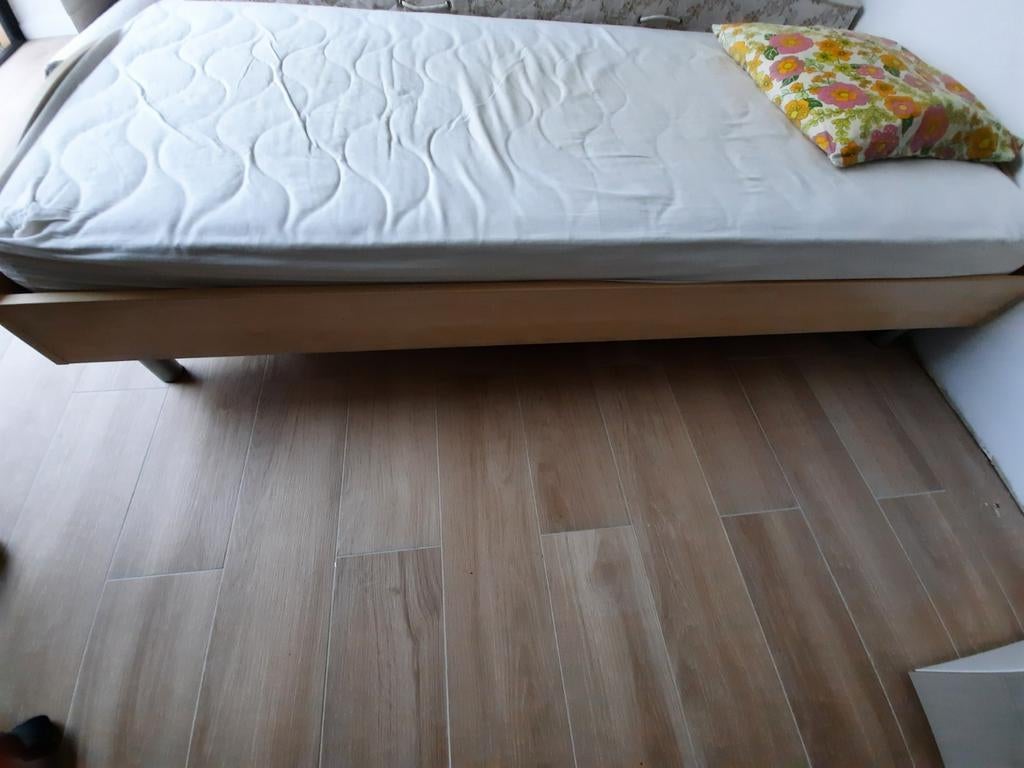 Eenpersoonsbed met matras te koop 90x200, Ophalen, Zo goed als nieuw