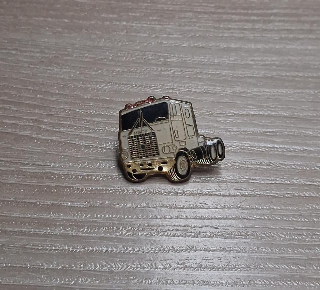 PIN - MACK - TRUCK - CAMION, Verzenden, Gebruikt, Transport, Speldje of Pin