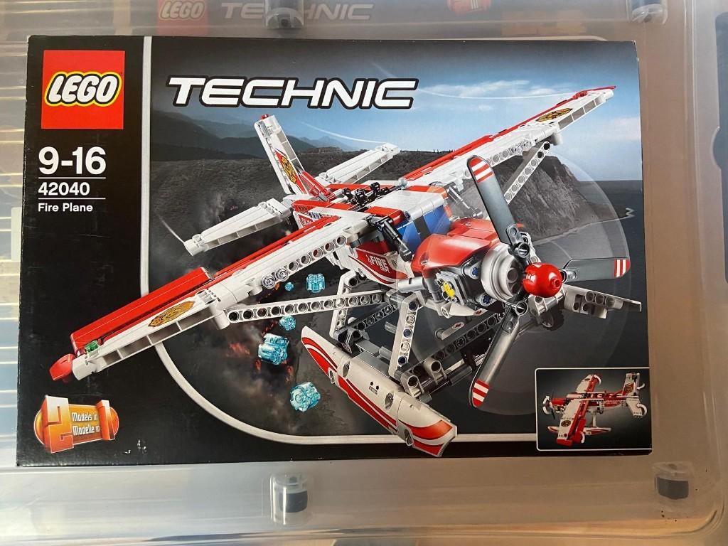 LEGO 42040 Fire Plane, Ophalen, Zo goed als nieuw