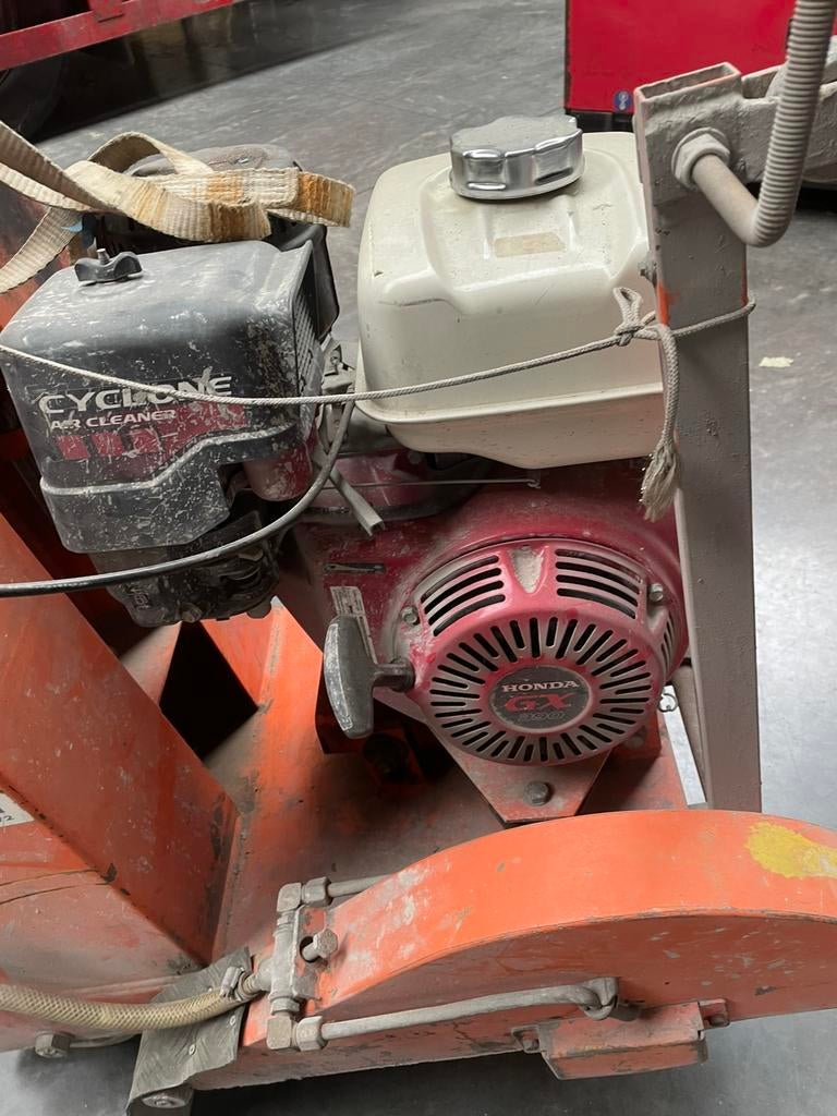 Zaagmachine beton, Doe-het-zelf en Bouw, Ophalen, Zo goed als nieuw, Benzinemotor
