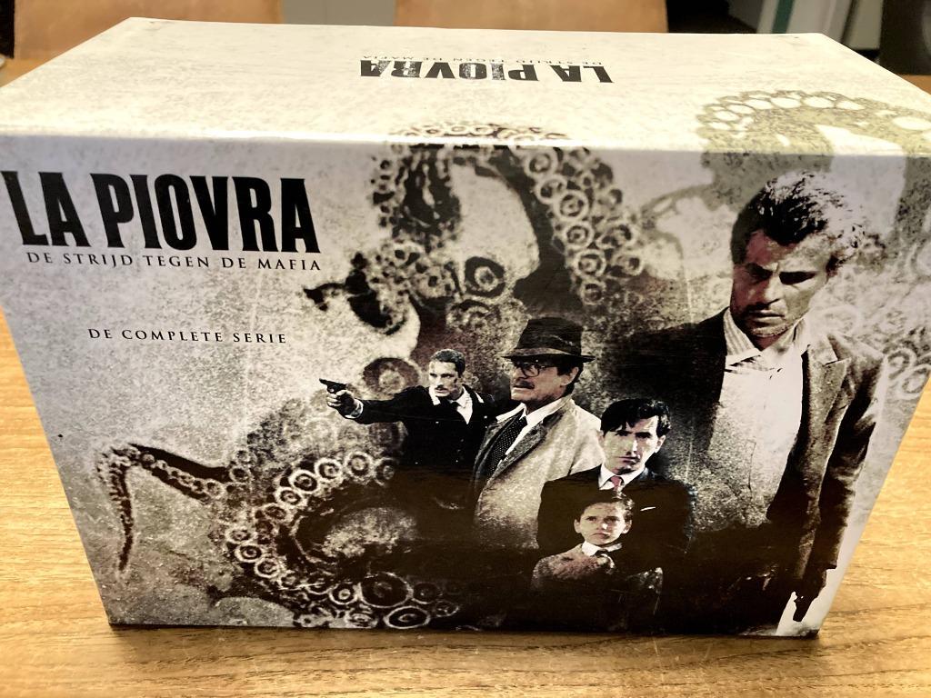 De Octopus (La Piovra) de volledige reeks - DVD, Maffia en Misdaad, Boxset, Ophalen of Verzenden, Zo goed als nieuw