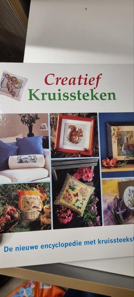 Mappen Creatief Kruissteken compleet, Hobby en Vrije tijd, Ophalen, Zo goed als nieuw, Handborduren, Borduurpakket