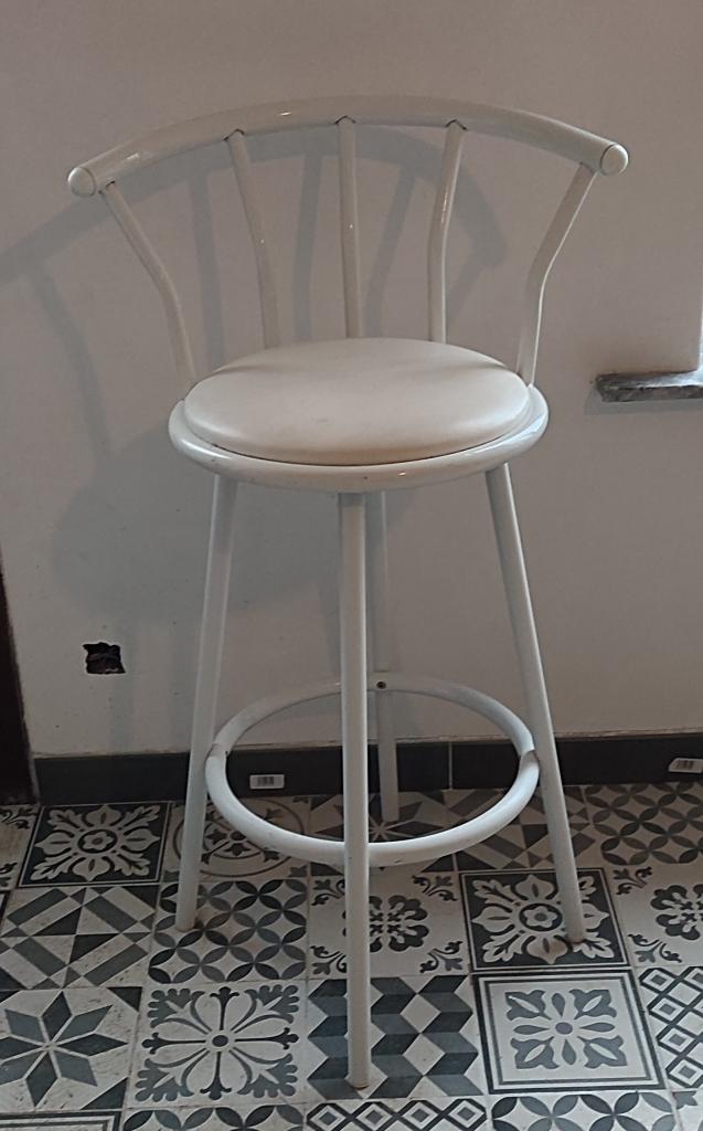 Tabouret de bar, Maison & Meubles, Tabourets de bar, Comme neuf, 90 cm ou plus, Synthétique, Métal, 1 tabouret, Avec repose-pieds