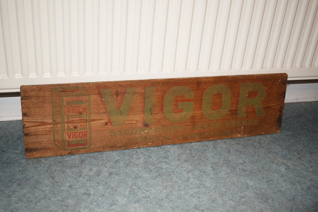 liquidation ancienne plaque publicitaire vigor savon en bois, Collections, Enlèvement ou Envoi, Utilisé, Panneau publicitaire