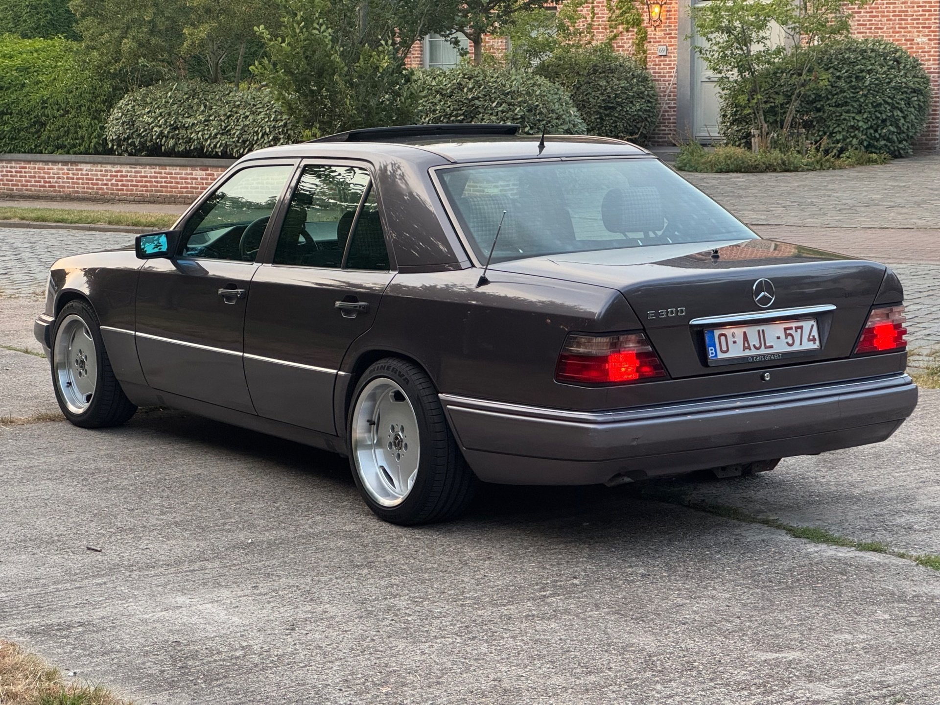 Mercedes E300 d | Automaat | Airco | Oldtimer, foto 7