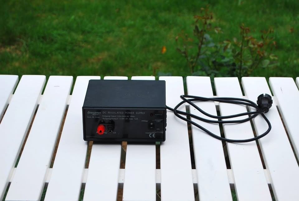 Graupner DC Regulated Power Supply 13.8V 12A (Voeding), Ophalen of Verzenden, Zo goed als nieuw