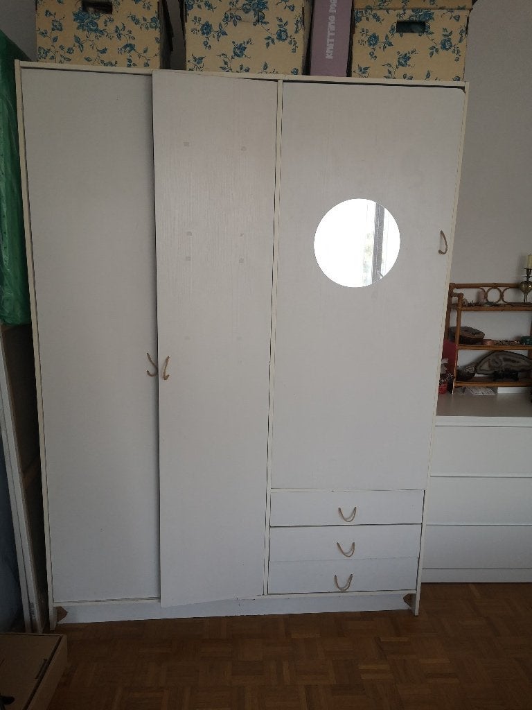 Garde-robe en bois blanc, Maison & Meubles, 100 à 150 cm, Enlèvement, Utilisé, 200 cm ou plus