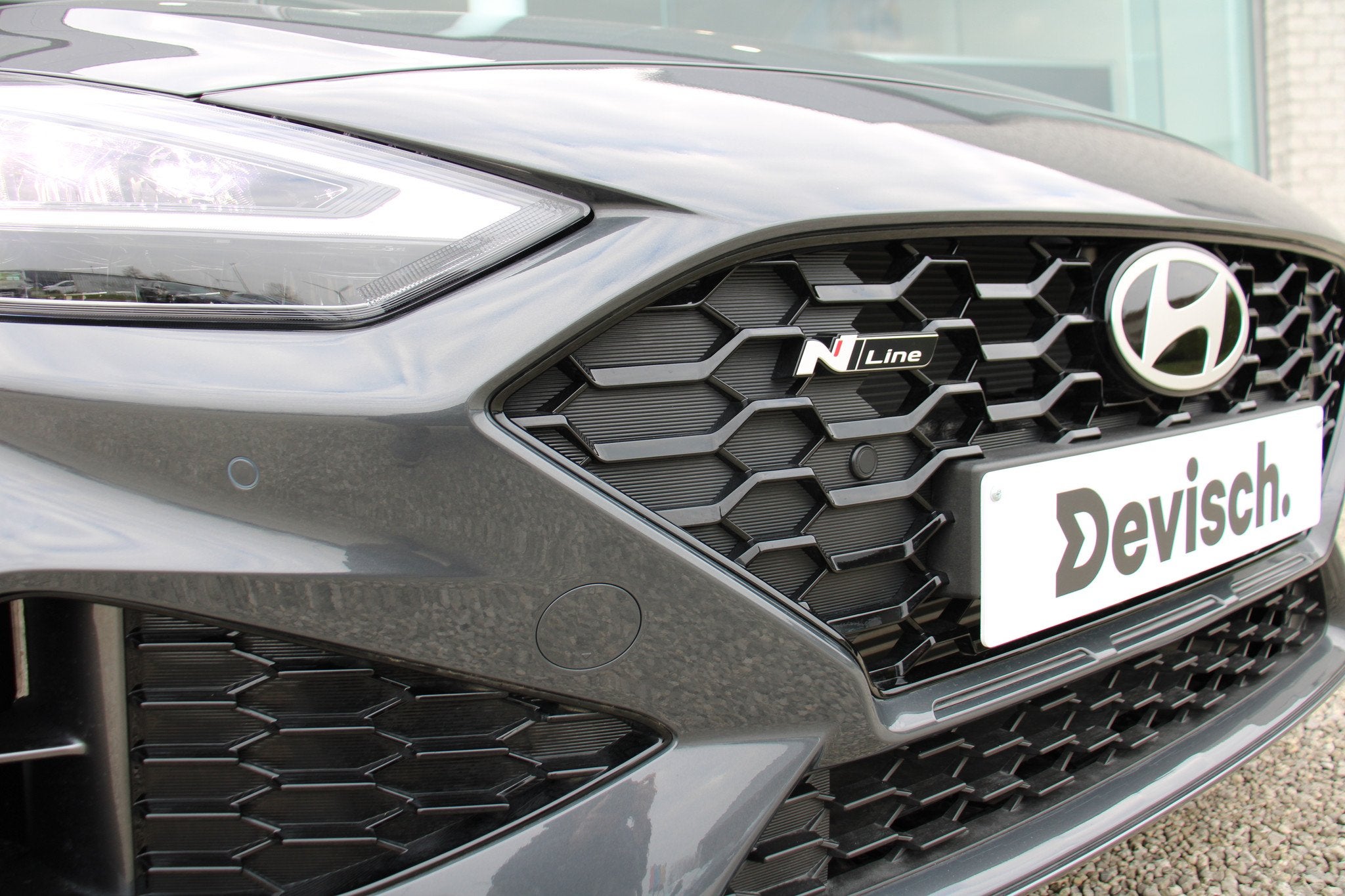 Hyundai i30 1.0T Twist N-Line 100PK M6 *CAM*NAV*APPLE/ANDROI, Auto's, Voorwielaandrijving, Stof, Zwart, Bedrijf