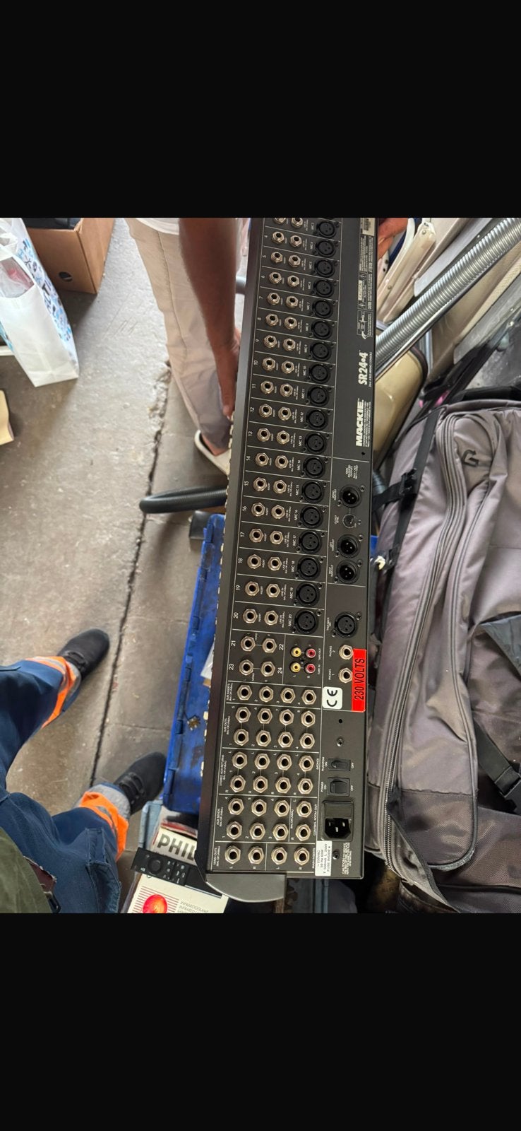 Mackie SR24-4 ___ 4 BUS MIXING CONSOLE, Ophalen, Zo goed als nieuw