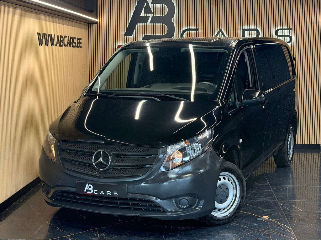 Mercedes-Benz Vito 1.7 * UTILITAIRE 3 PLACES * GAR 12 MOIS *, Auto's, Bestelwagens en Lichte vracht, 75 kW, Stof, Gebruikt, 1749 cc