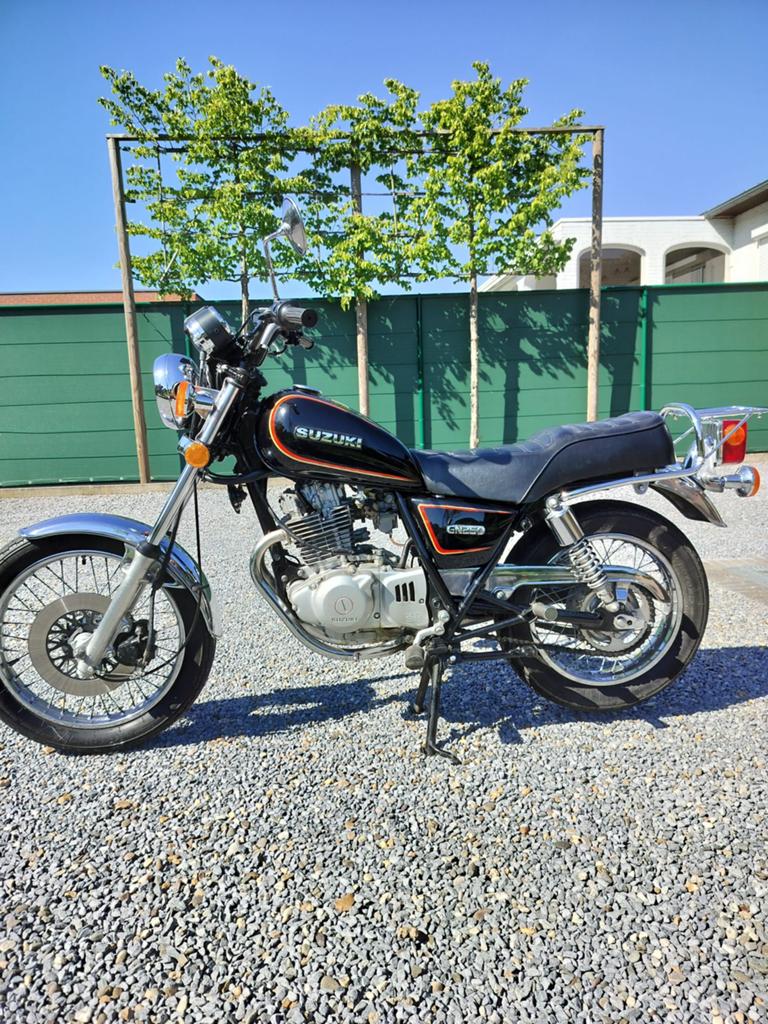 Suzuki GN250, Motoren, Particulier