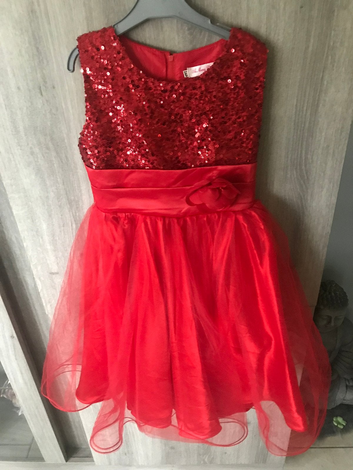 Robe taille 160 petit trou dans le voile, Kinderen en Baby's, Ophalen, Zo goed als nieuw