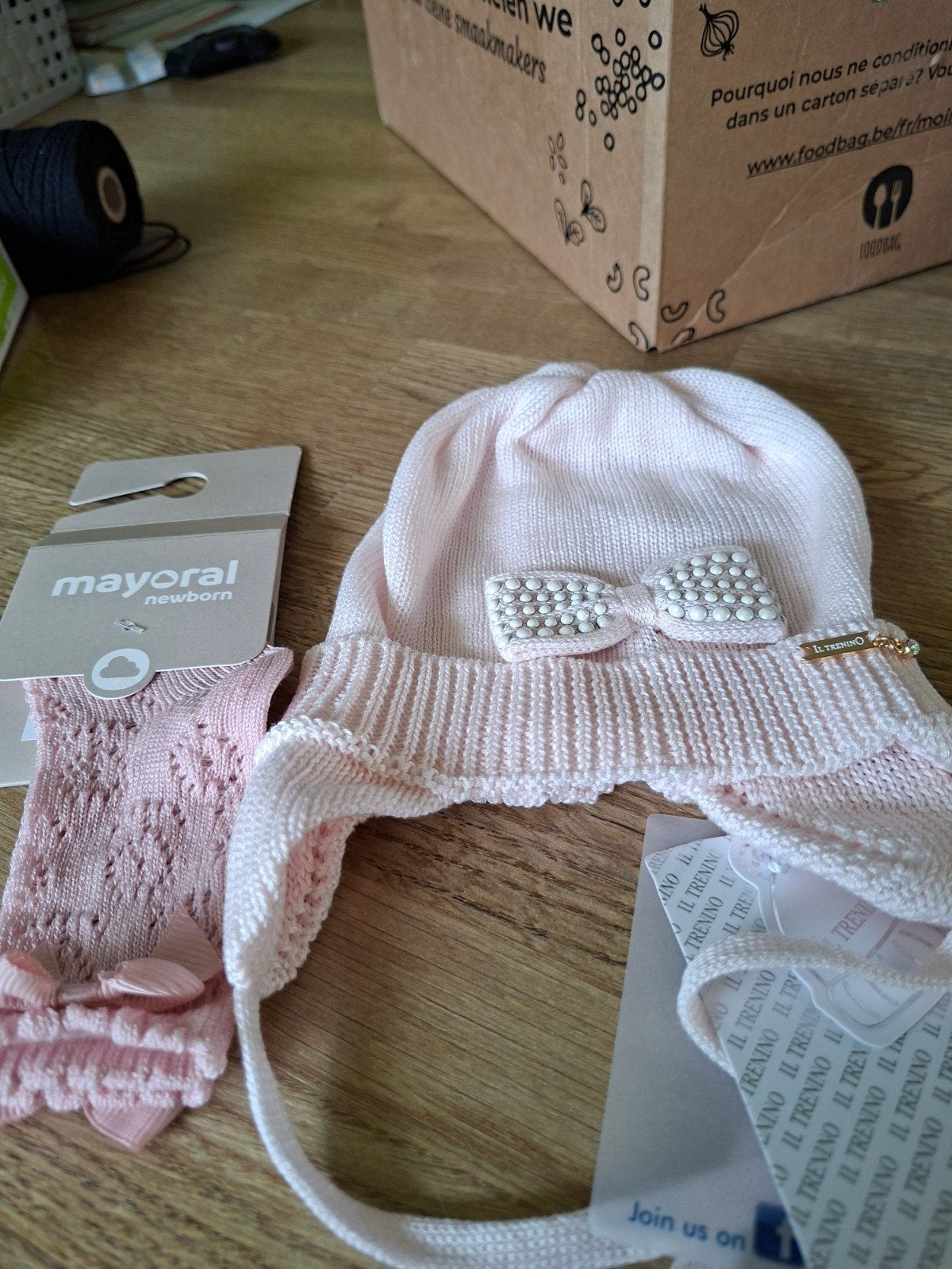 Nieuw muts en sokjes maat 6 maand, Kinderen en Baby's, Babykleding | Petten en Hoeden, Ophalen of Verzenden