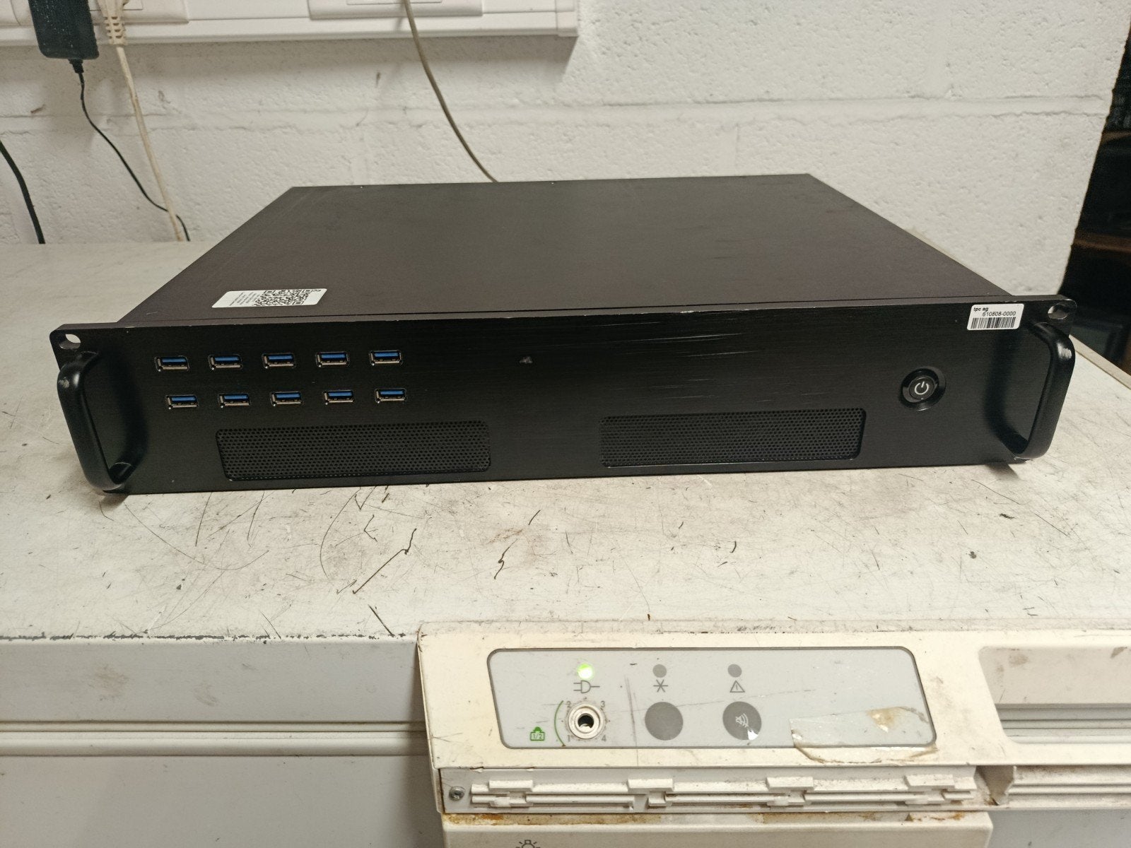 rackmounted computer voor proxmox/vm/nas/router/exz, Enlèvement