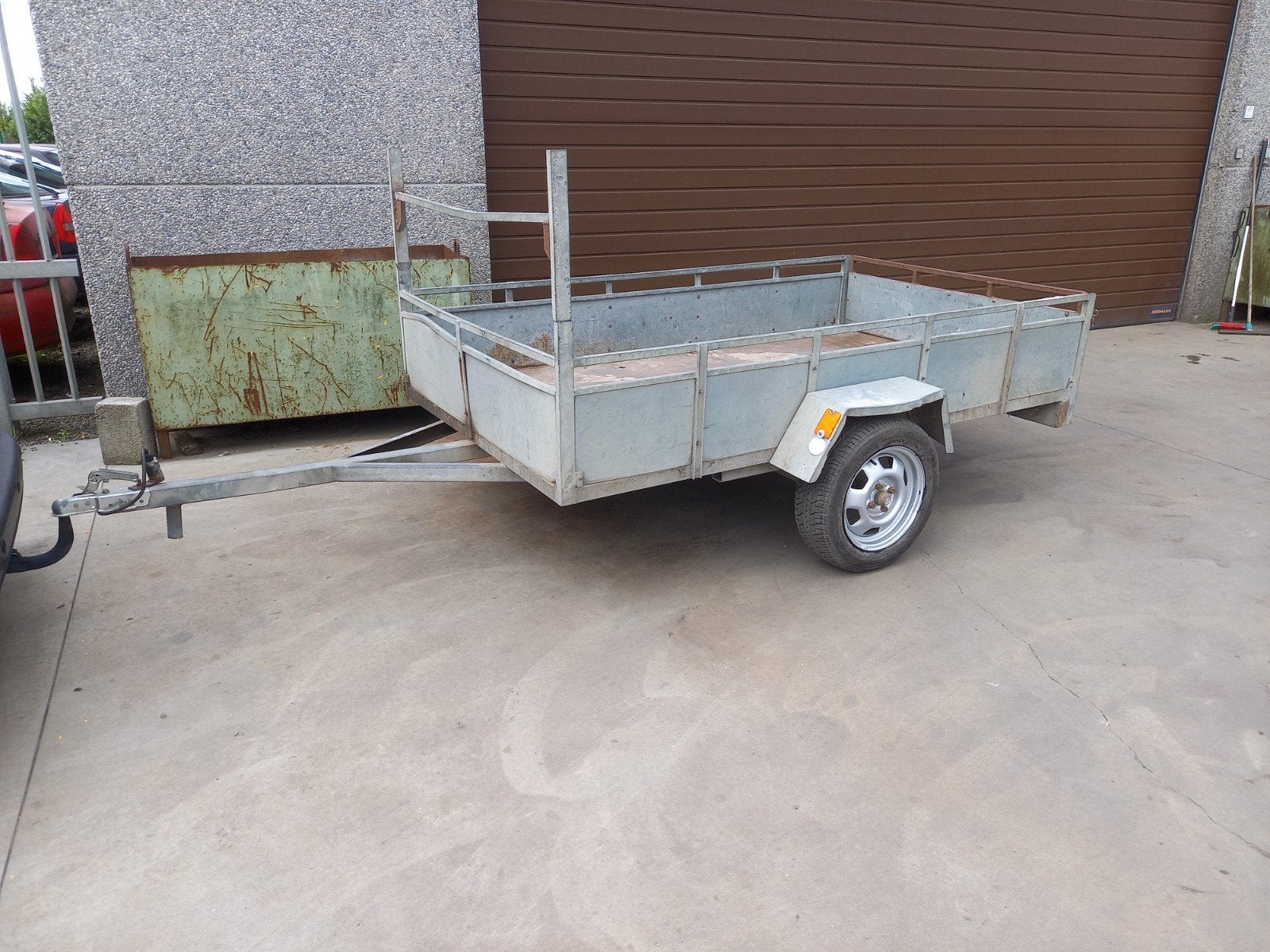 Aanhangwagen te koop, Ophalen
