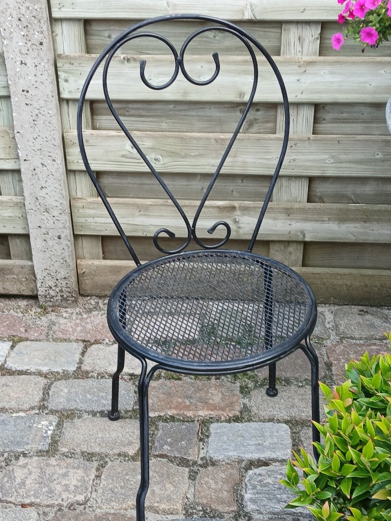 2 Decoratieve vol-ijzeren bistrostoelen, Ophalen, Gebruikt