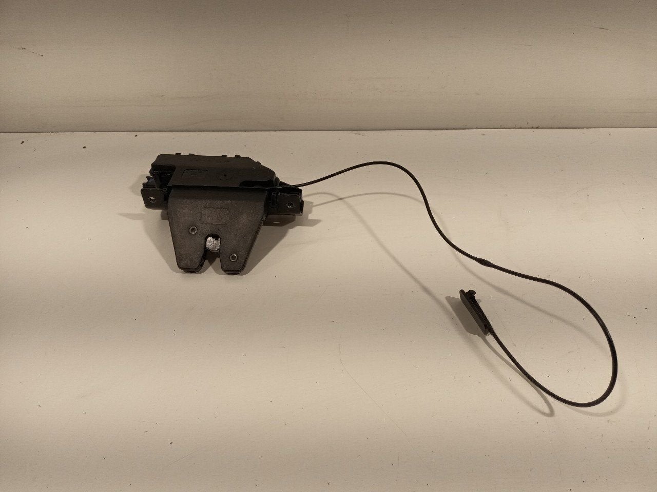 Slot mechaniek kofferdeksel achterklep elektrisch BMW 1 seri, Onderdelen@venauto.nl, Van der Ven Autorecycling B.V., Gebruikt
